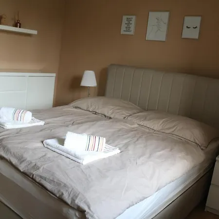 Vienna'S Cozy Corner - Charming Familiy Apartment Gerasdorf bei Wien Buitenkant foto